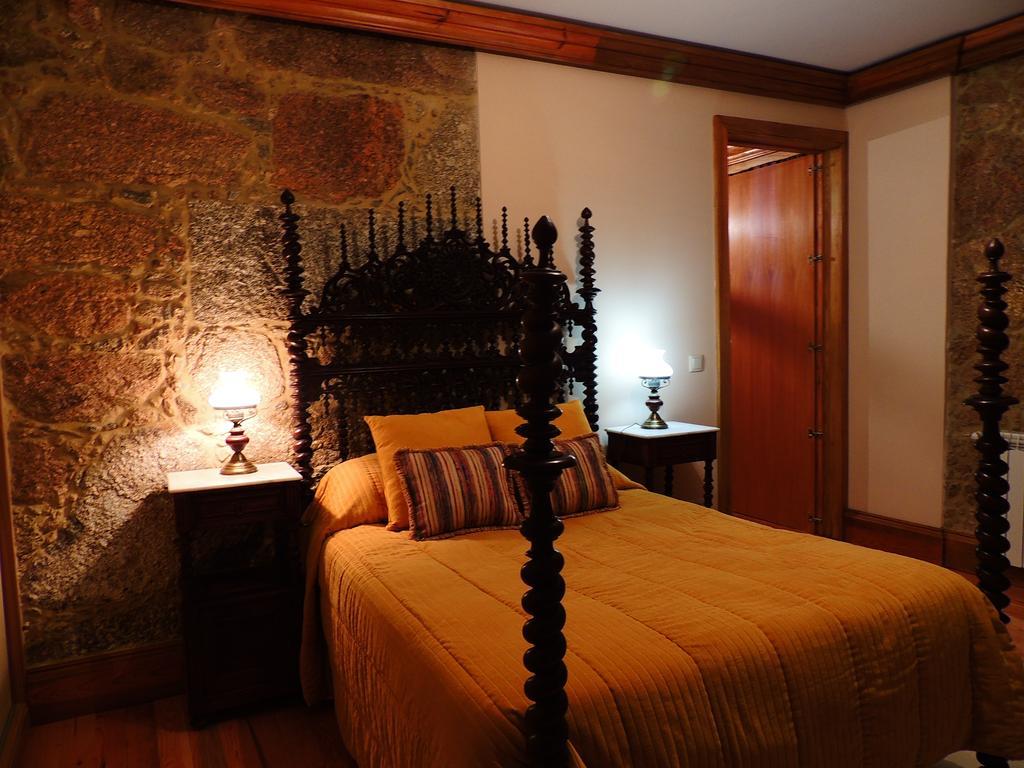 Casa de Chouselas Vilela  Bilik gambar